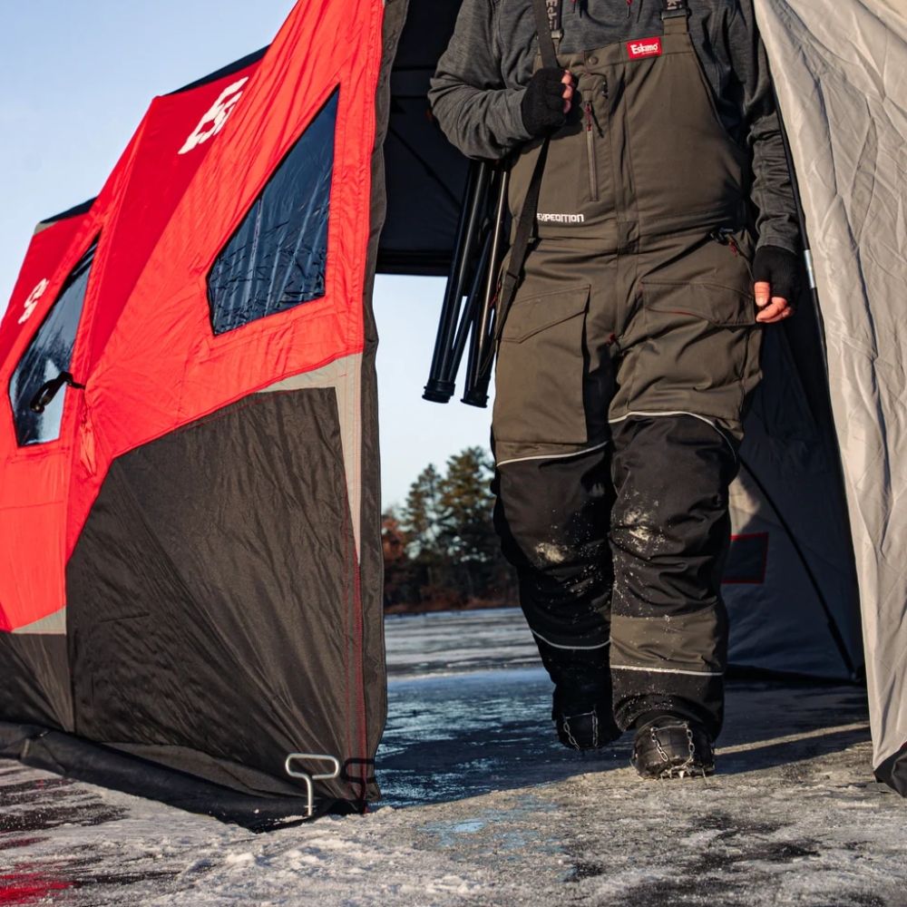 Outbreak 850XDP Insulated Pop-up Shelter