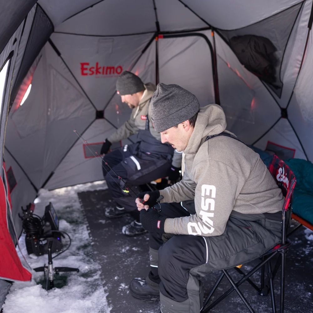 Outbreak 850XDP Insulated Pop-up Shelter