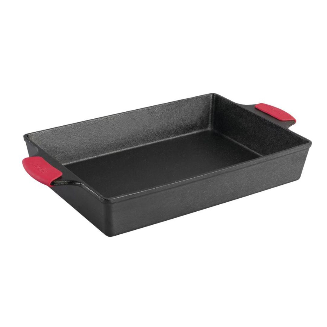 Lodge 9 Inch x 13 Inch Casserole w/Silicone Grips
