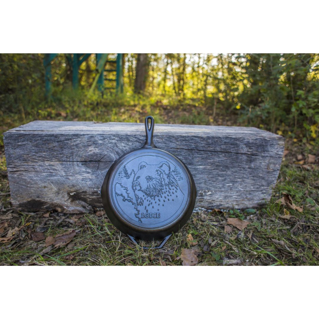 Lodge Wildlife Series 12 Inch Cast Iron Bear Skillet