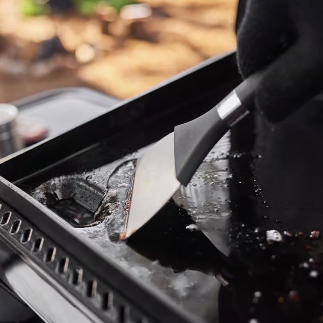 Weber Traveler 22" Portable 2 Burner Griddle