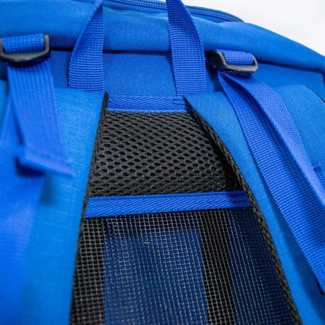 40 LITER PACK, TOP & BOTTOM ZIPPERED ENTRY, 2 SIDE MESH POCKETS, BUILT IN RAIN COVER