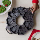 Lodge  Seasoned Cast Iron Holiday Wreath Pan