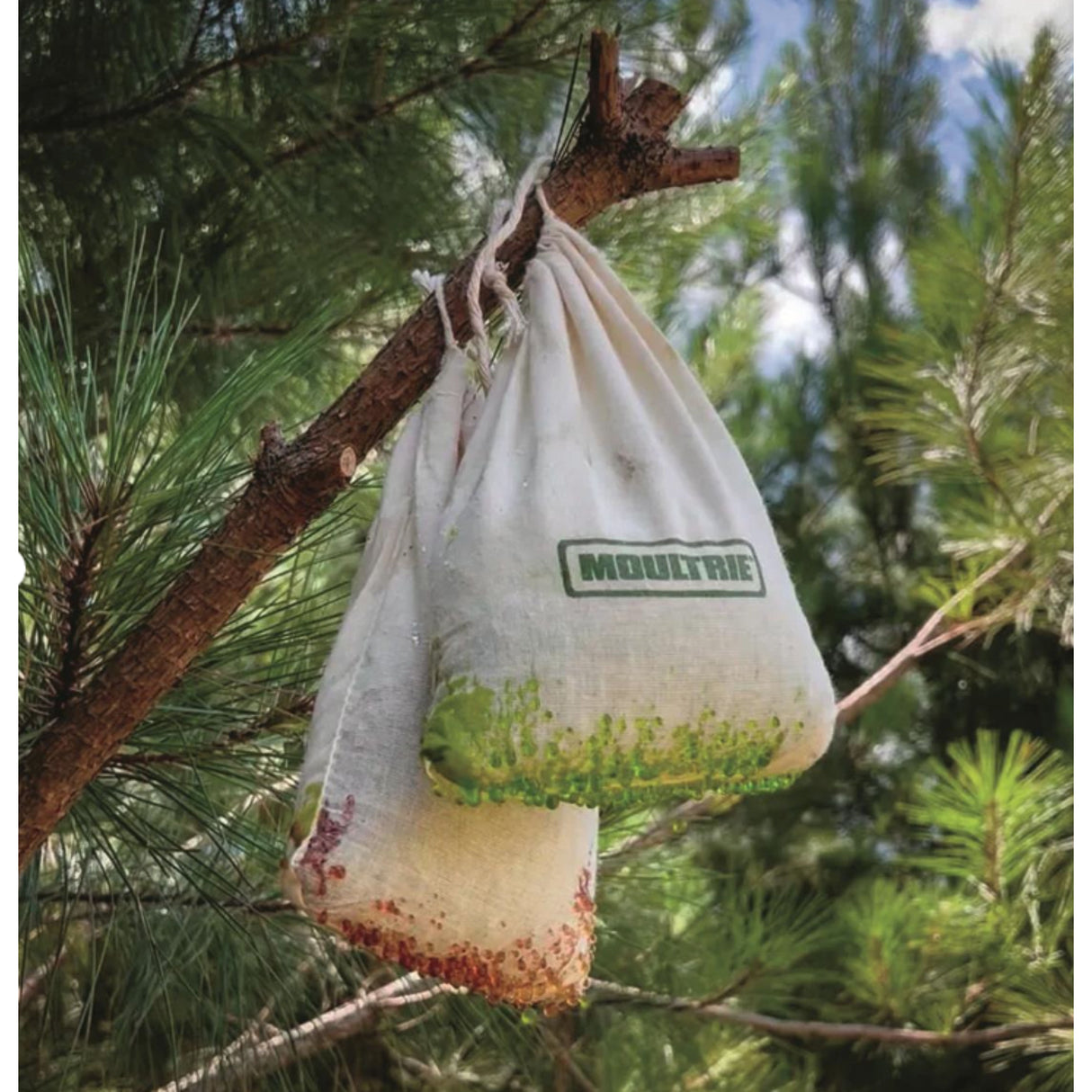 Moultrie Deer Magnet Hanging Mineral Berry