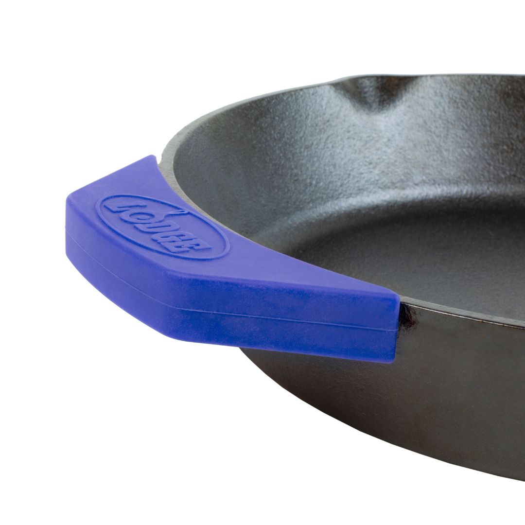 Lodge Blue Silicone Assist Handle Holder