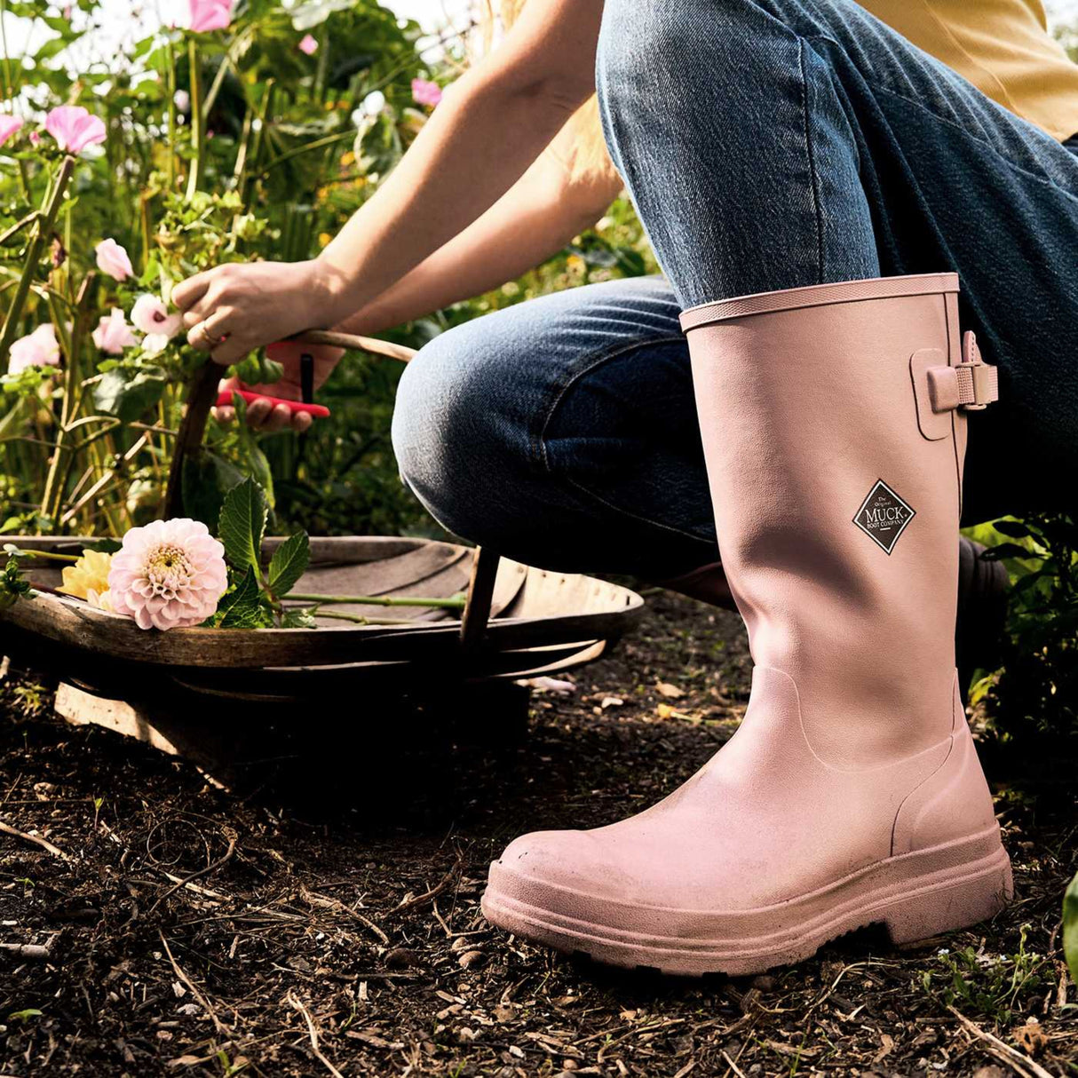 Muck Women's 12" Rainscape Rain Boot Woodrose