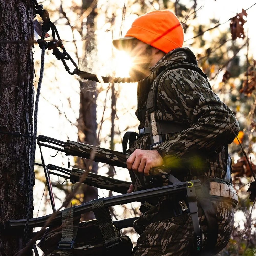 Summit Dual Threat PRO SD Climbing Treestand (350# Rated)  SU81145