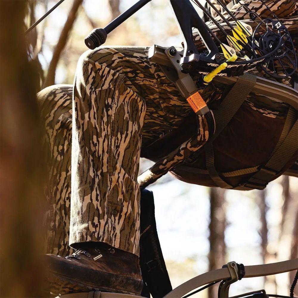 Summit Dual Threat PRO SD Climbing Treestand (350# Rated)  SU81145