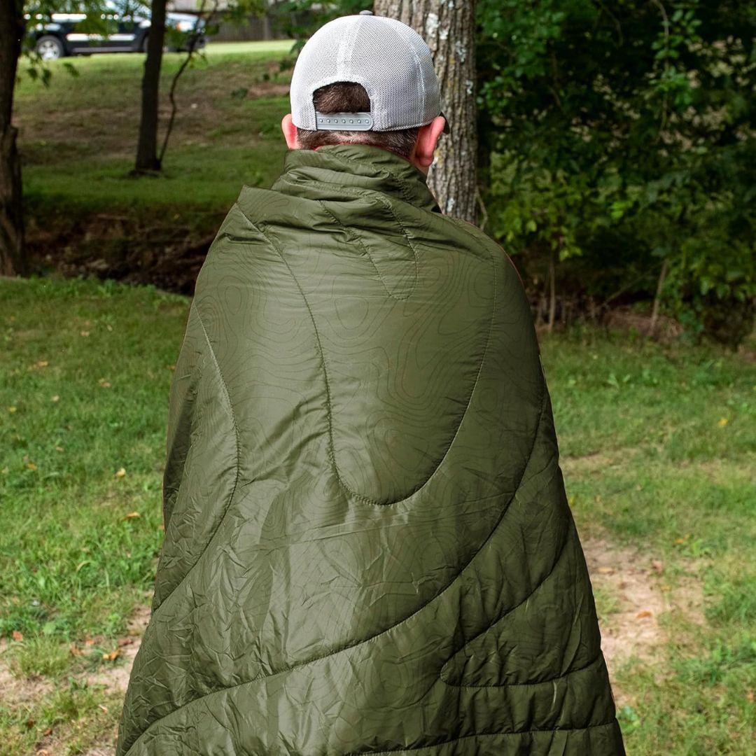 Denovo Kijaro Native Camp Quilt - Hawksbill Crag Green Topo
